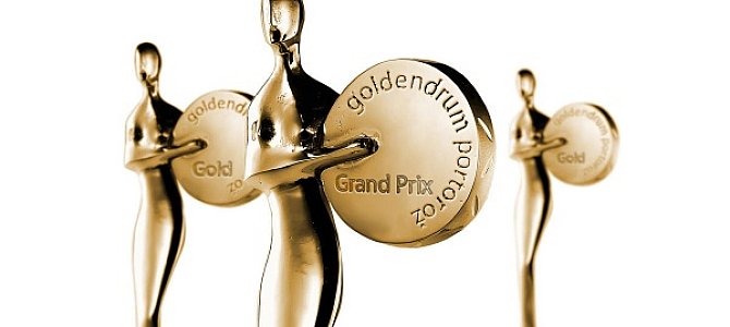 Золотой звон бубна разносится по России Золотой звон бубна разносится по России