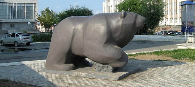 Памятники медведю в Европе и России